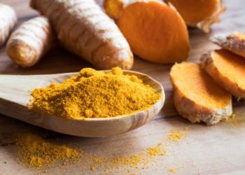 Naturheilmittel können die Krebstherapie unterstützen. Neue Hoffnung bei einem Multiplen Myelom wird in die Wirkung von Kurkuma (Curcumin) gesetzt. (Bild: Madeleine Steinbach/fotolia.com)