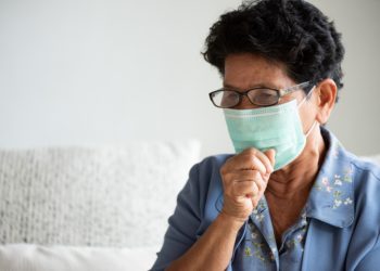 Wie können wir ältere Menschen in Pflegeheimen vor dem Coronavirus schützen? (Bild: Siam/Stock.Adobe.com)