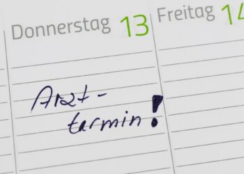 Kalender mit eingetragenem Arzttermin