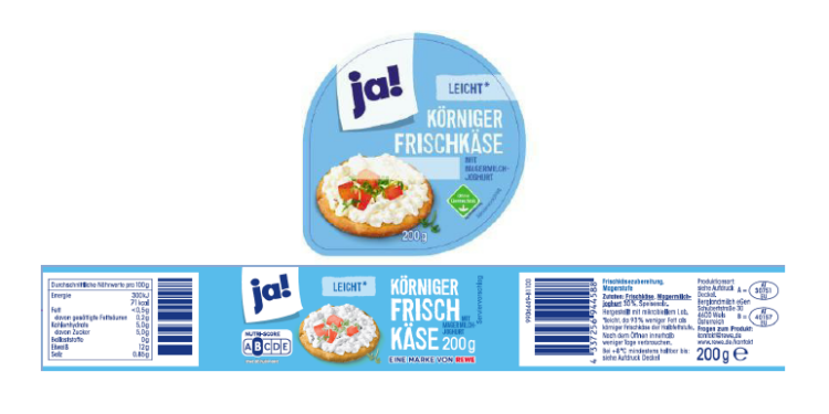Frischkäse vor weißem Hintergrund