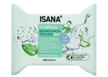 ISANA-Reinigungstücher vor weißem Hintergrund